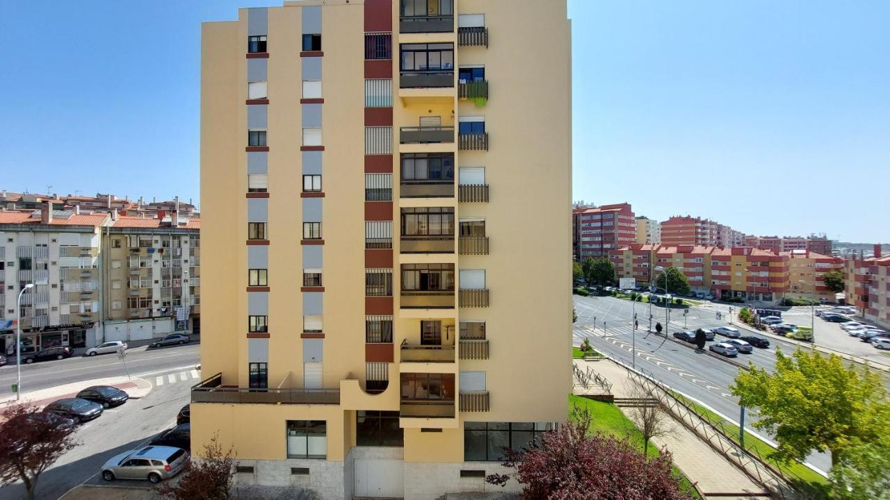 아마도라 Enjoy Lisbon Cascais Sintra 1200 Metres To Metro Blue Line Sintra Rail Line Free Parking 아파트 외부 사진