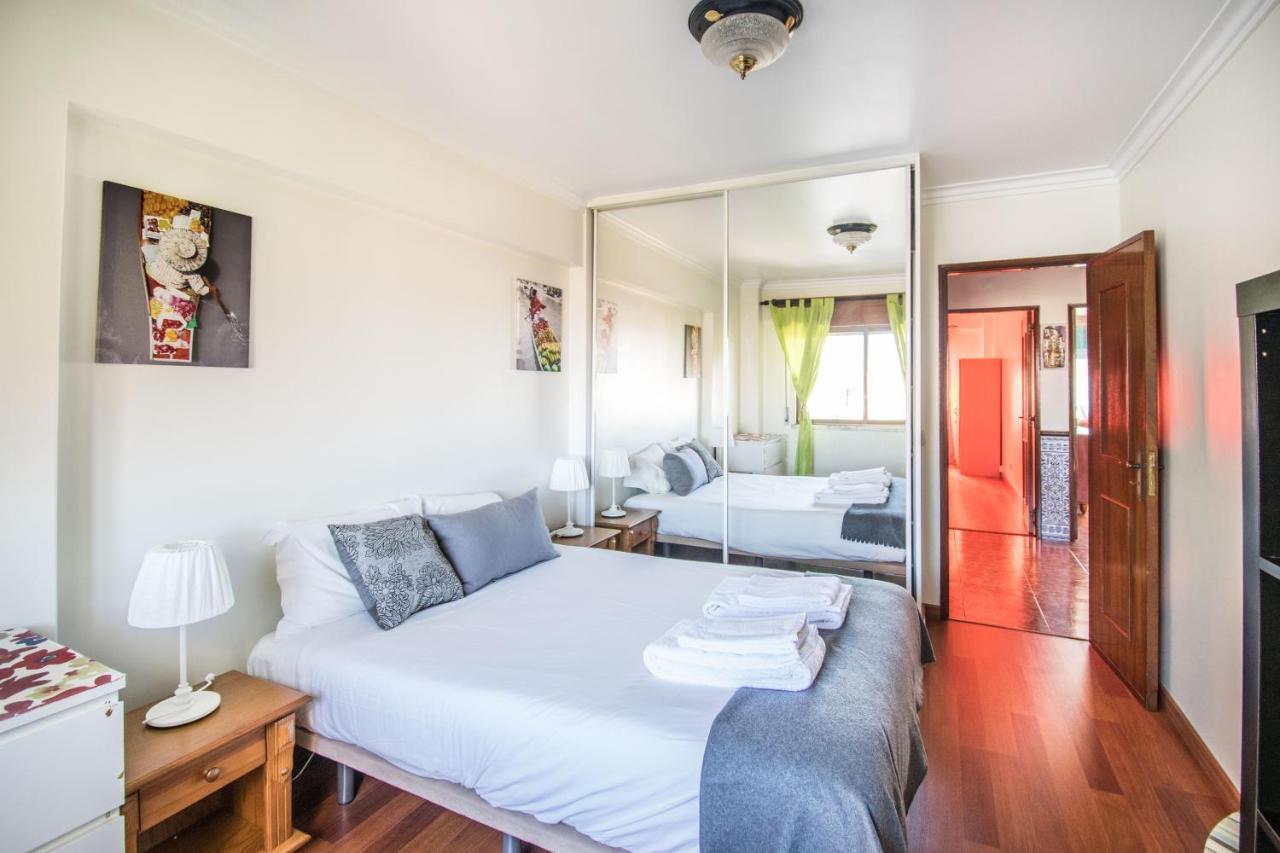 아마도라 Enjoy Lisbon Cascais Sintra 1200 Metres To Metro Blue Line Sintra Rail Line Free Parking 아파트 외부 사진