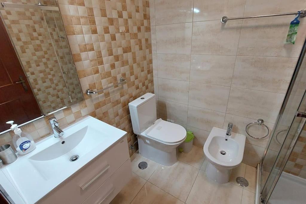 아마도라 Enjoy Lisbon Cascais Sintra 1200 Metres To Metro Blue Line Sintra Rail Line Free Parking 아파트 외부 사진