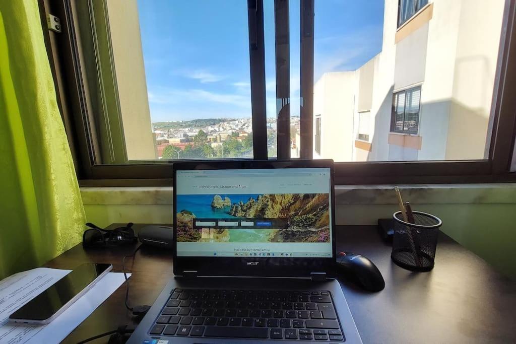 아마도라 Enjoy Lisbon Cascais Sintra 1200 Metres To Metro Blue Line Sintra Rail Line Free Parking 아파트 외부 사진